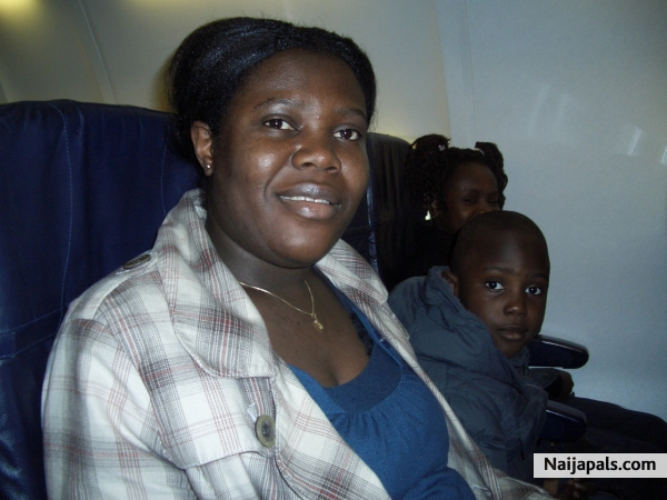 mum and us in the flight - click for next photo