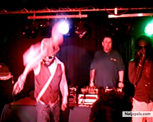 TUKLAN LIVE ON STAGE - click for next photo