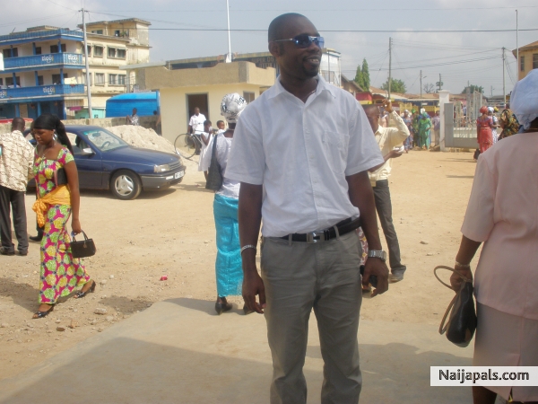 back in Ghana Sunyani - click for next photo