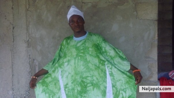 looks on Naija colour - click for next photo