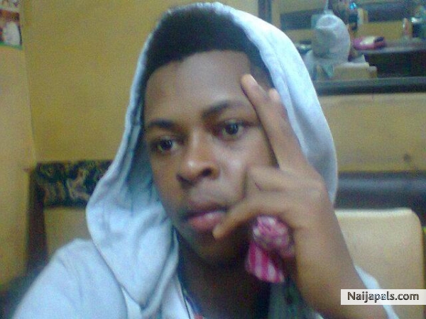 its me for real....live in 9ja pal to make things real and see the news of the day...no exception to Music, Arts and Cultures...here to learn and hear the gossips of the year - click for next photo
