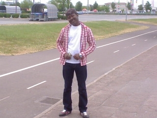  - click for next photo