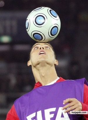 ronaldo - click for next photo