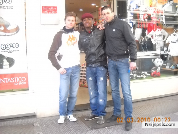  - click for next photo