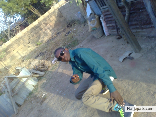  - click for next photo