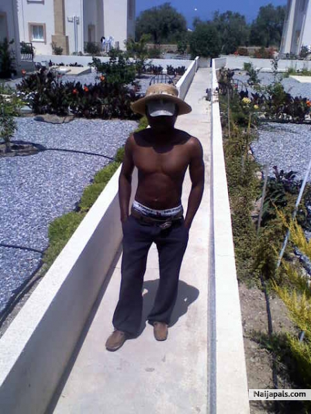 - click for next photo