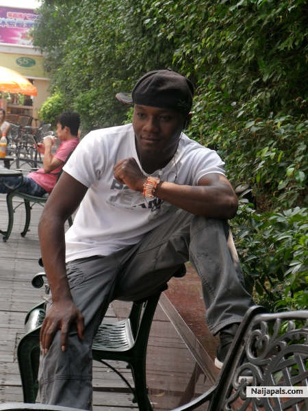  - click for next photo