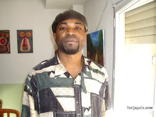 just me standing like a soldia - click for next photo