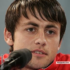 LUKAS - click for next photo
