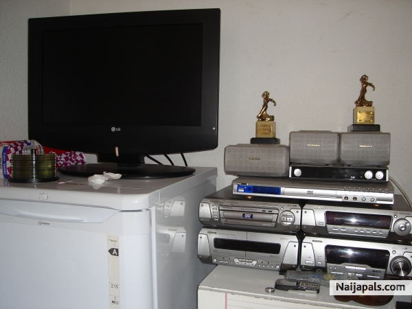 http://www.naijapals.com/?L=registration.confirm&id=515065&code=cf6ffc41c94aa4ab33d5b9b12bb9ac73 - click for next photo