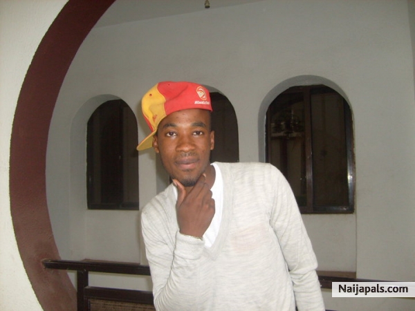 Alamu Olalekan Azeez a.k.a whizboy l n k - click for next photo