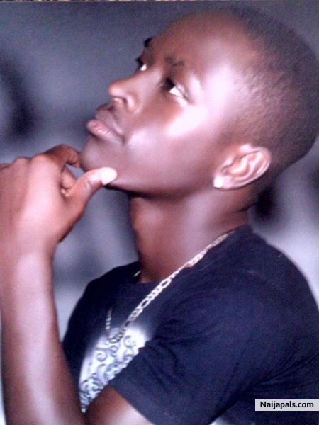 datz me noni - click for next photo