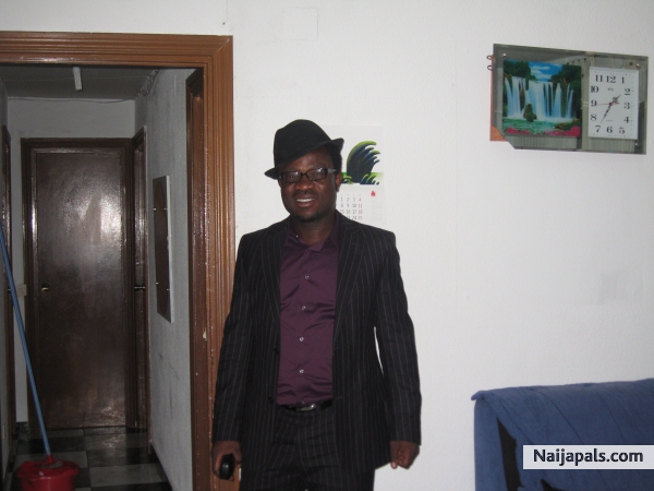  - click for next photo