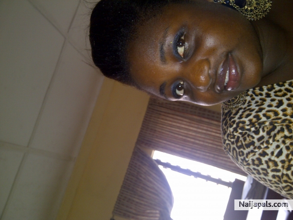 Oyigoja - click for next photo
