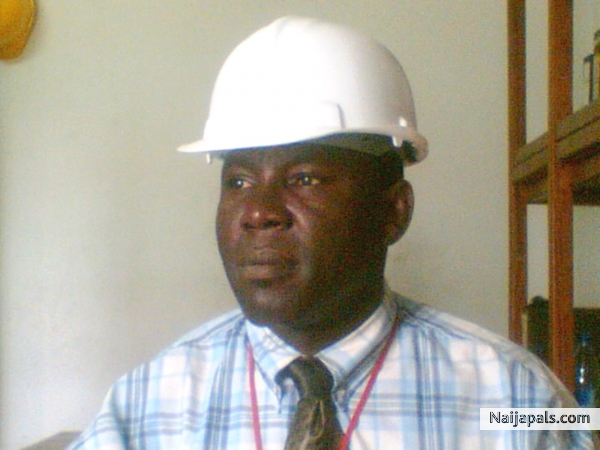 Working safely - click for next photo
