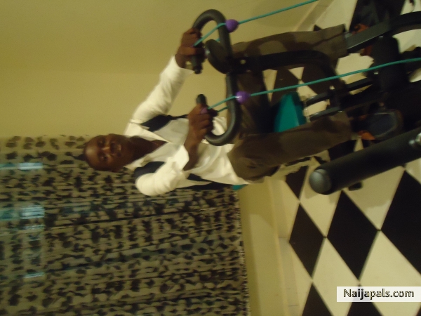 Me @ Uyi Grand Hotel!!!!!!!!!!!!!!! Fun Fun Fun - click for next photo