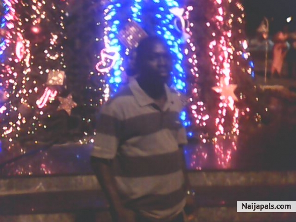 LIFE IN CALABAR - click for next photo