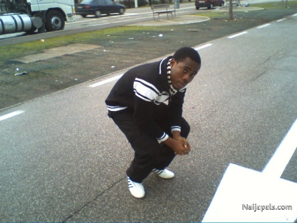  - click for next photo