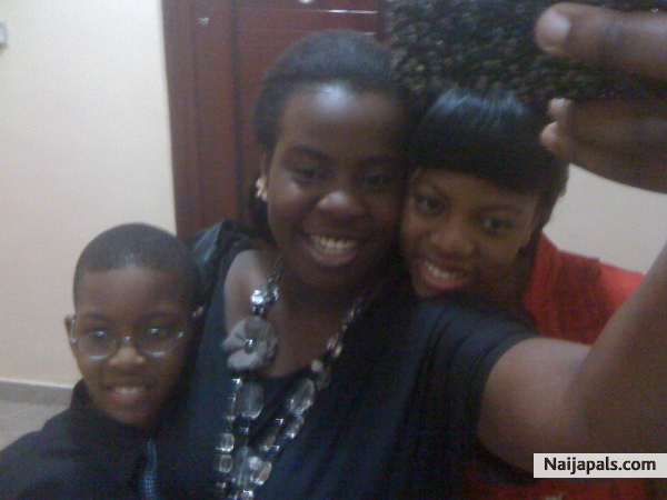 small bro, big sis and moi - click for next photo