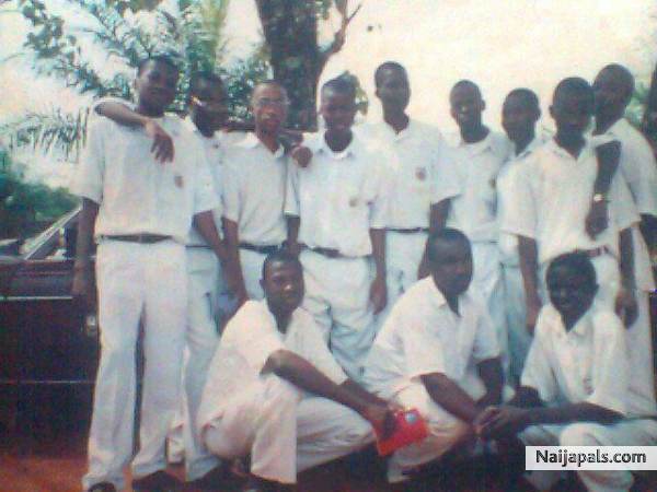 Old student Association 1994-2000 - click for next photo