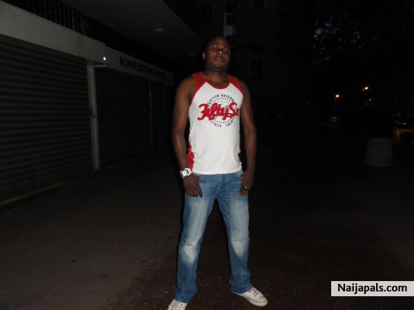  - click for next photo