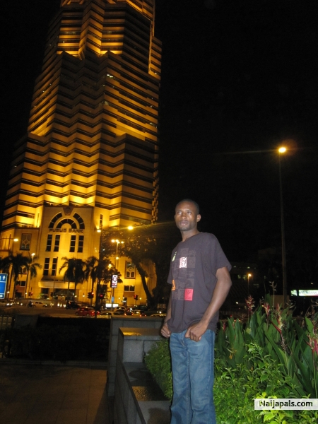  - click for next photo