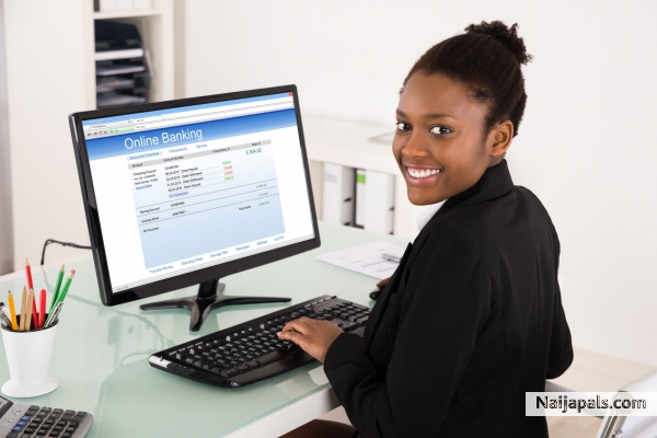 she is helping me with online bankieren through Online Naijapals activated after lasting 9min - click for next photo