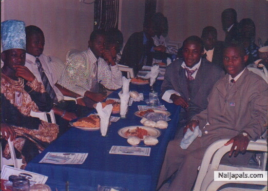 dola nd friends @ the achiever' s 2005 - click for next photo