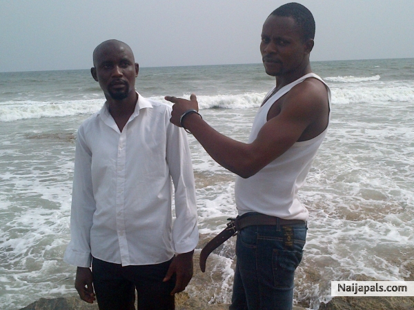  - click for next photo