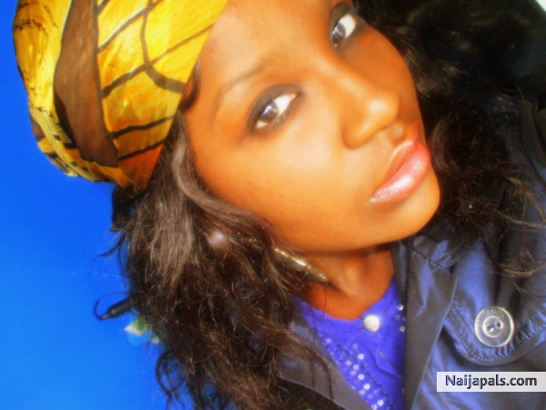 LA Modelia!! - click for next photo