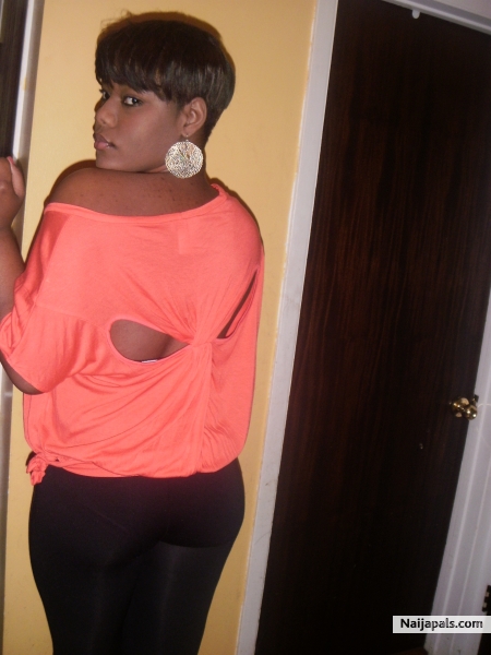 love the back of that shirt! - click for next photo