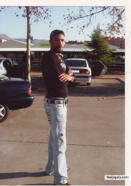  - click for next photo