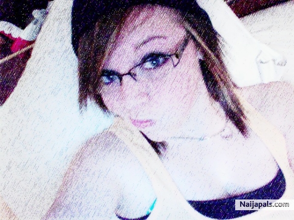 (= me...i like adding effects to my pictuuures lol. - click for next photo
