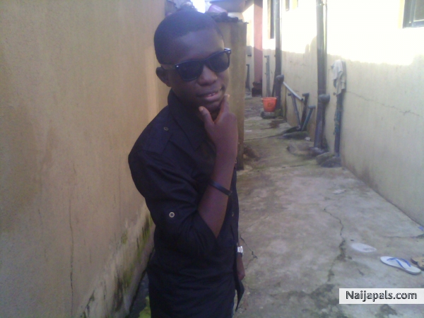 dats me noni - click for next photo
