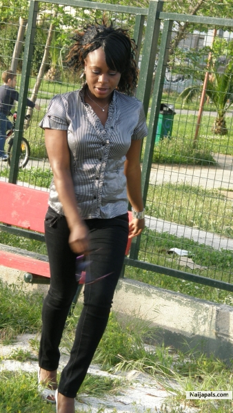  - click for next photo
