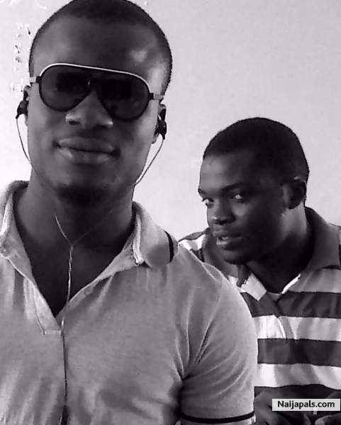 babaolu NONI - click for next photo