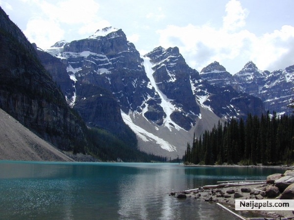 lake moraine - click for next photo
