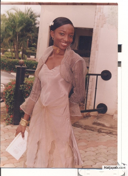 jst lky d brides - click for next photo