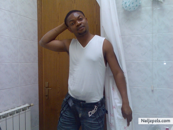 what was i doing? I forgot i had to pee!! - click for next photo