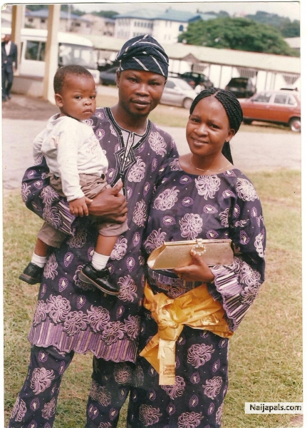 LATUNJI & FAMILY - click for next photo
