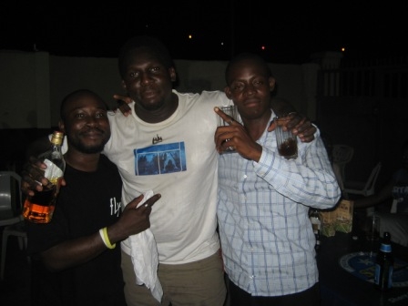 Hanging out wit frndz afta work...Lol - click for next photo