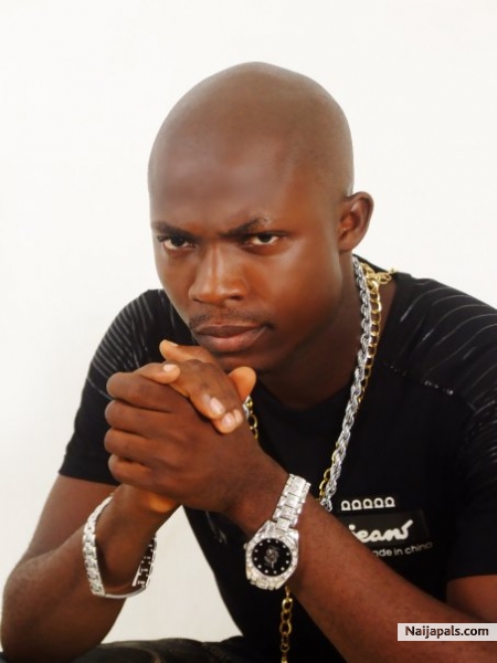 MIRA SIMBOROBA ENTERTAINMENT. - click for next photo