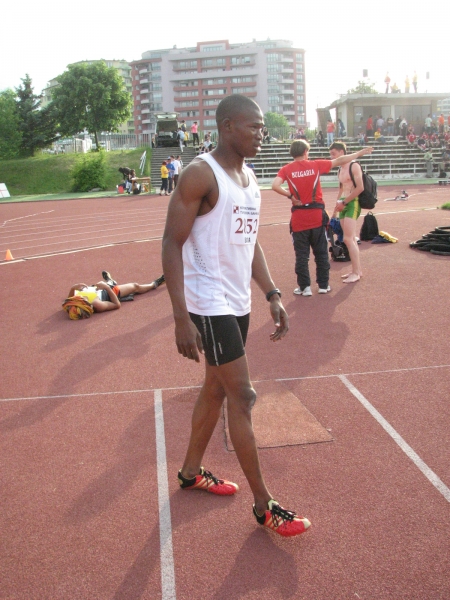 athlete - click for next photo