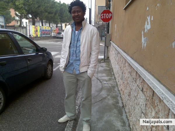  - click for next photo