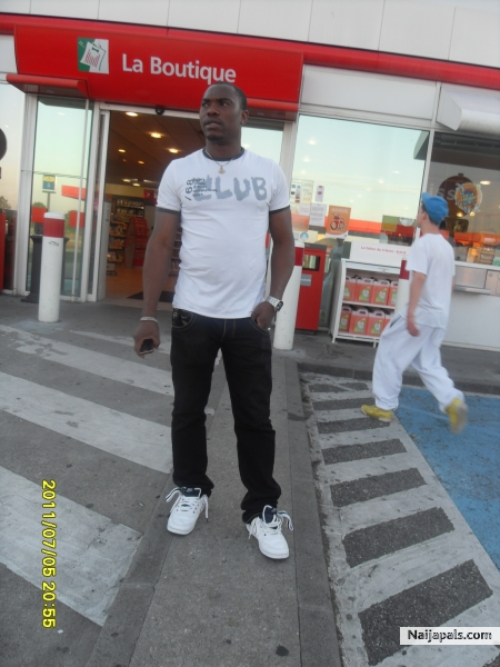  - click for next photo