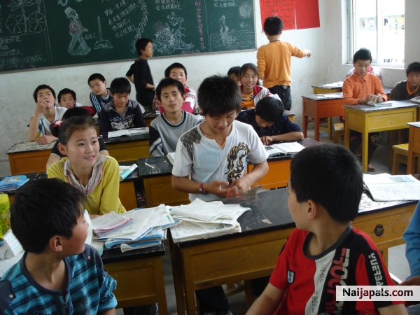 chinese friends in the school. - click for next photo