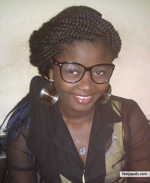 Charley this is me mehn! ... lol don' t mind me :p - click for next photo