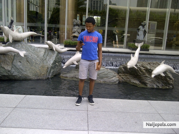  - click for next photo