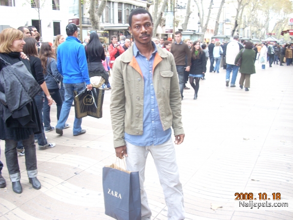  - click for next photo