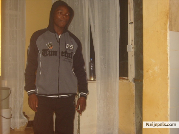  - click for next photo